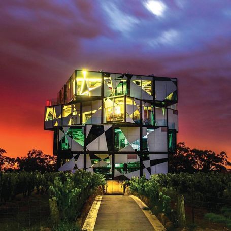 49650884_10155843945206466_1462748917648064512_O